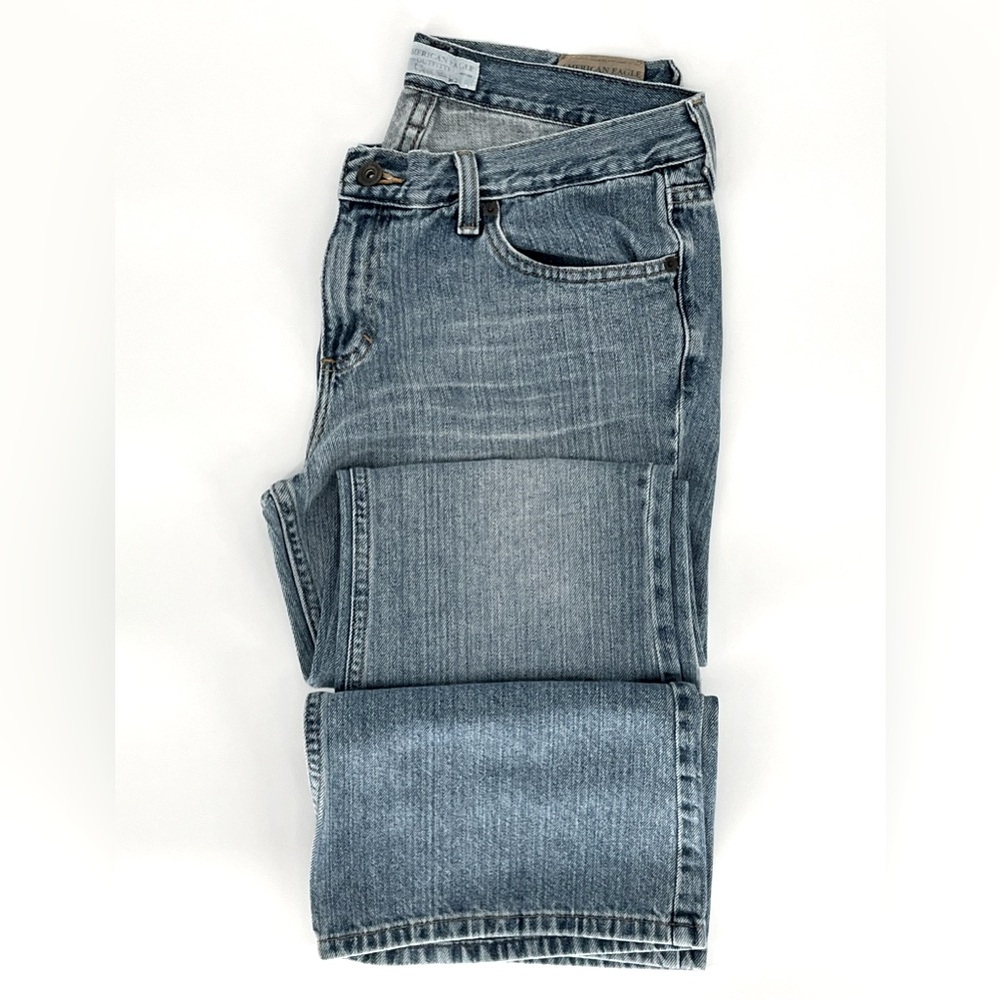 EUC American Eagle Women’s Favorite Fit Flare Leg Jeans